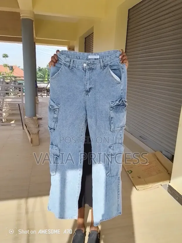 Popular Star Fashion & Jessie Boyfriend Jeans - 1