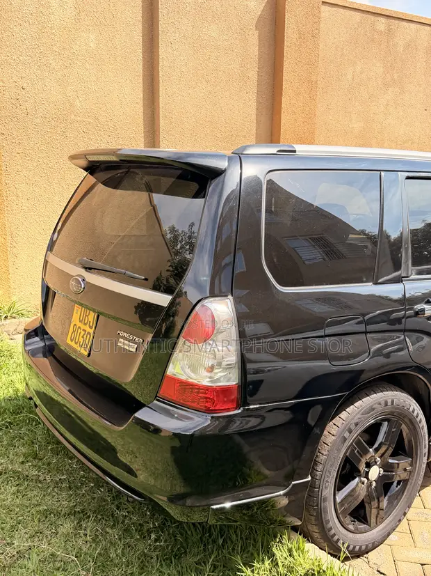 Subaru Forester 2.0 X Comfort 2005 Black - 1