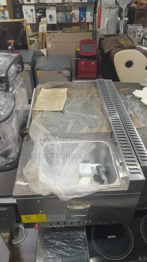 Commercial Gas Griddle with Deep Fryer - Brand New