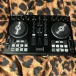 Traktor S2 DJ Controller - 2