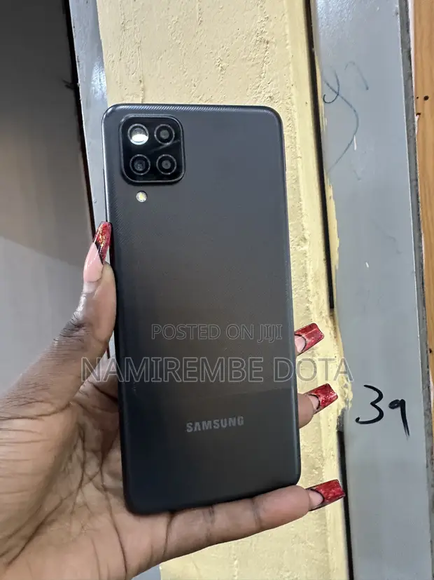Samsung Galaxy A12 64GB Black - 1