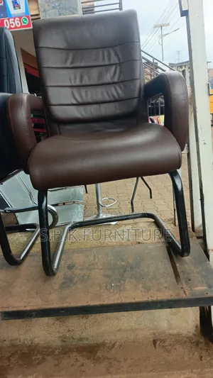 Comfortable Brown Executive Guest Chairs (Set of 2)