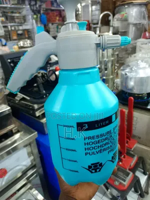 3-Liter Hand-Held Pressure Sprayer