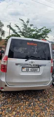 Toyota Noah 2.0 143hp AWD 8 Seater 2010 White - 4