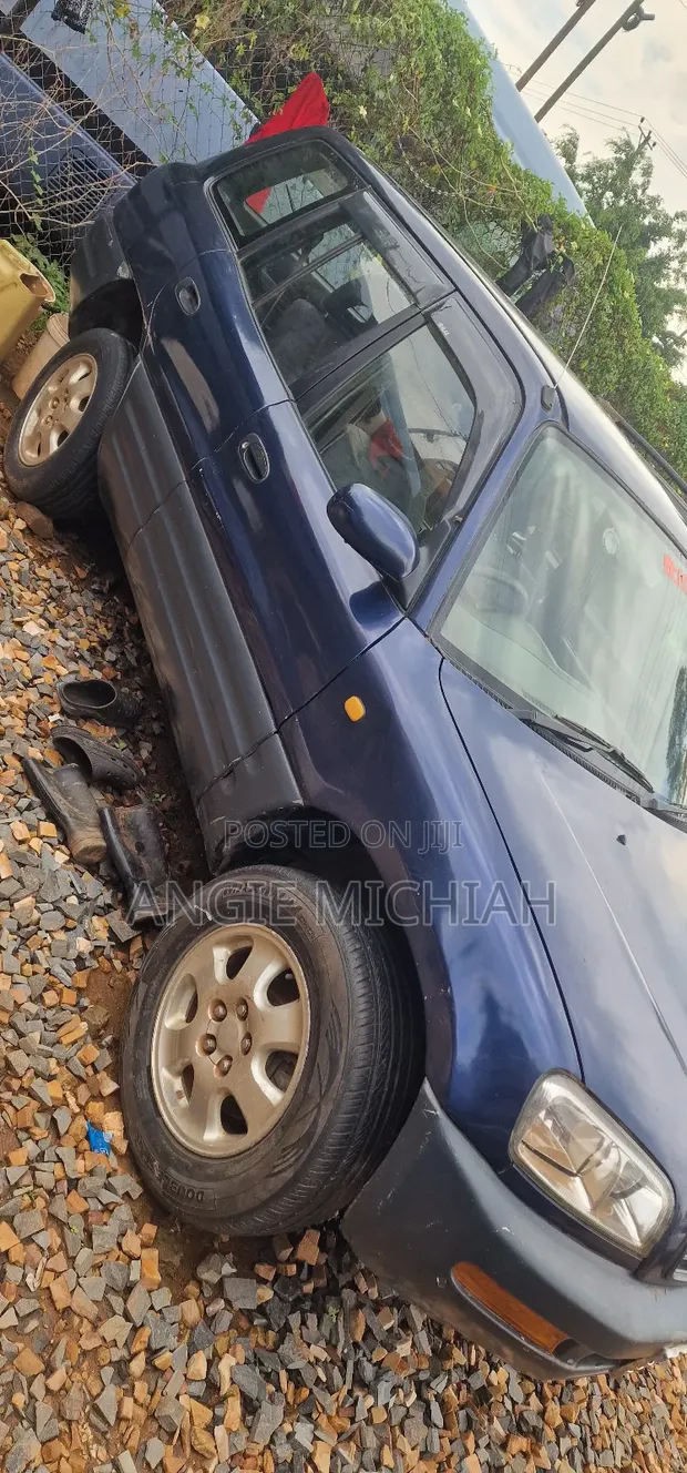 Toyota RAV4 Base 4x4 1996 - 1