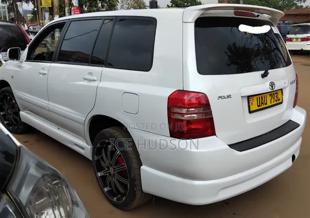 Toyota Kluger 2006 White - 1