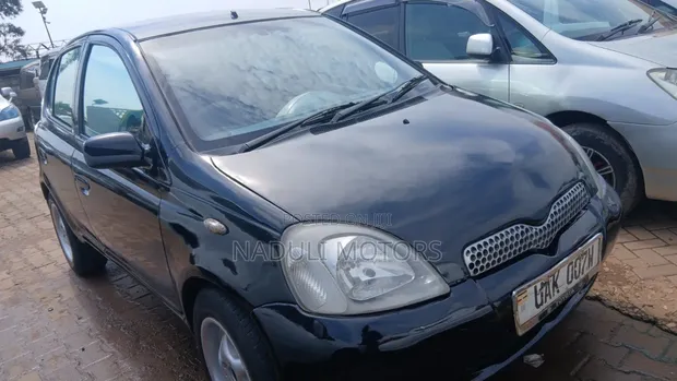 Toyota Vitz 2002 Black - 1