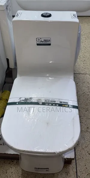 Brand New Classy White Toilet Seat