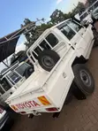 Toyota Land Cruiser 4.0 V6 GL 2015 White - 5