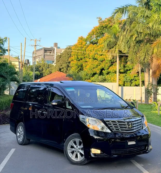 Toyota Alphard 2012 Black - 1