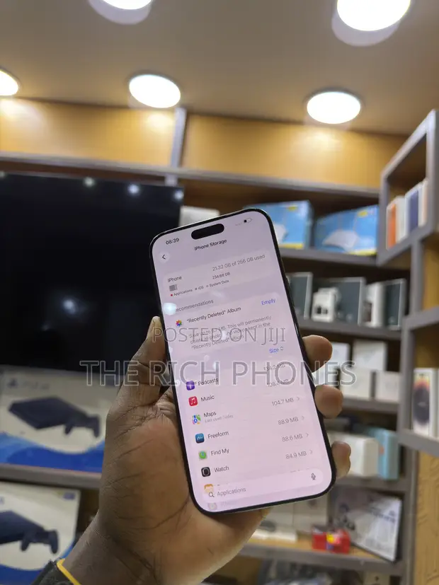 Apple iPhone 16 Pro Max 256GB Black - 1