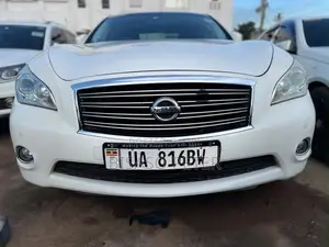 Nissan Fuga 2012 White