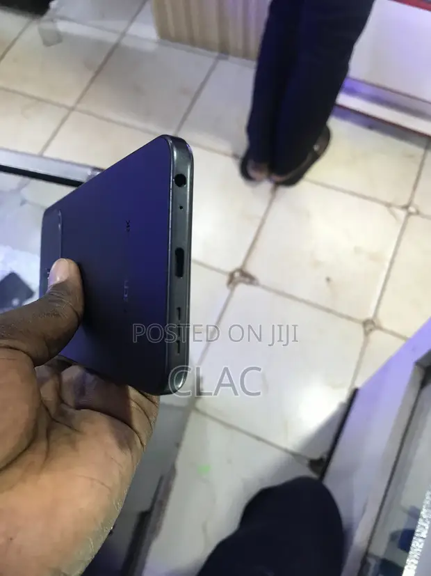 New Tecno Spark 40 256GB Blue - 1
