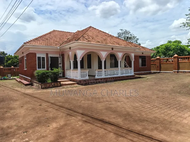 4 Bedroom Bungalow for Rent in Kiwatule, Nakawa - 1