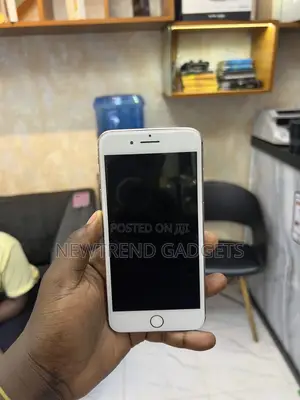 Apple iPhone 8 Plus 64GB Bronze