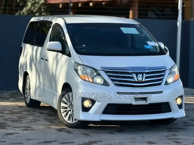 Toyota Alphard 2013 White - 1