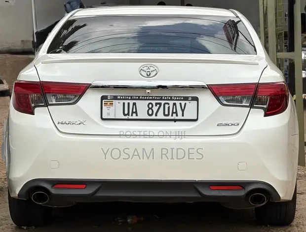 Toyota Mark X 2.5 RWD 2011 White - 1