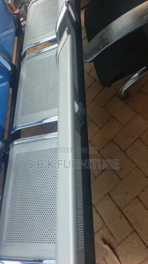 Guest Chairs (Set of 4)