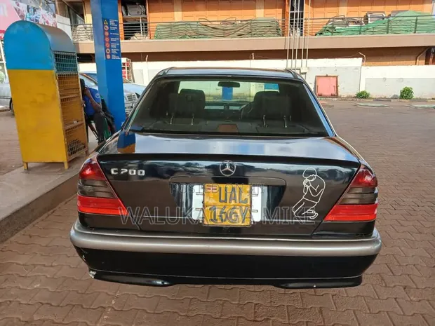 Mercedes-Benz C200 2000 Black - 1