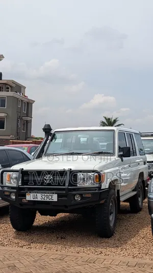Toyota Land Cruiser Prado 2019 White