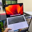 Apple MacBook Pro 2017 13.3" i5 8GB RAM 256GB SSD - 1