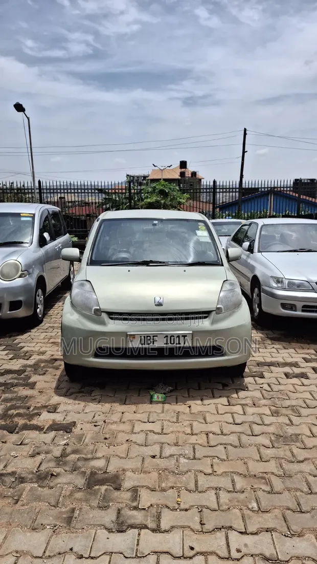 Toyota Passo 1.0 AWD 2008 Silver - 1