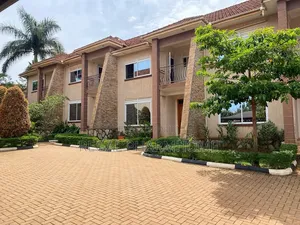3-Bedroom Villa for Rent in Muyenga, Central Division