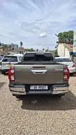 Toyota Hilux 2023 Silver - 2