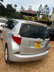 Toyota Ractis 1.5 FWD 2012 Silver - 5