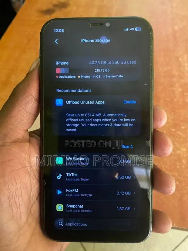 Apple iPhone 11 256GB Black - 1