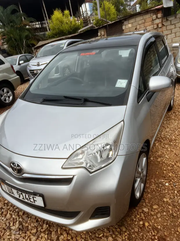 Toyota Ractis 1.5 AWD 2015 Silver - 1
