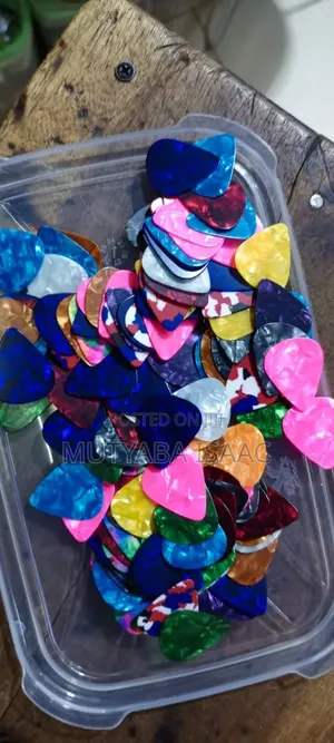 50 Guitar Picks - Mixed Sizes & Colors