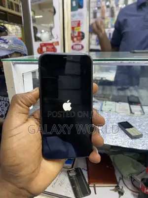 Apple iPhone 11 64GB Black