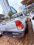Toyota Hilux 2021 Silver - 5