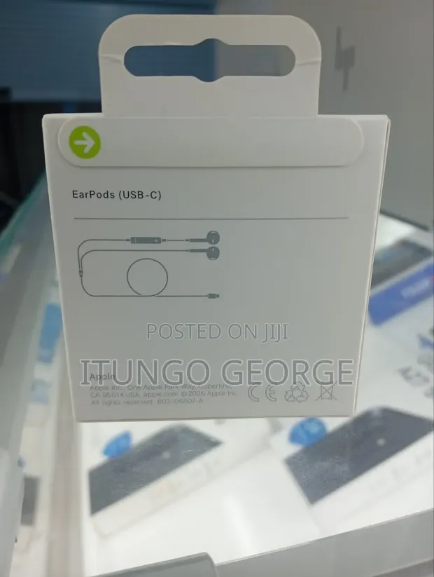 Apple Earphones with USB-C Connector - 1