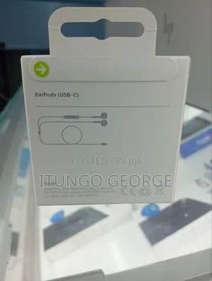 Apple Earphones with USB-C Connector