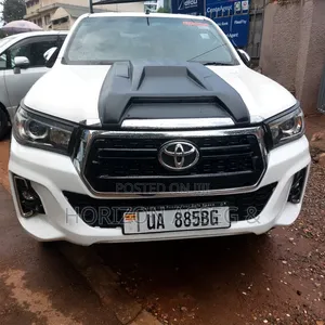 Toyota Hilux Revo 2020 White