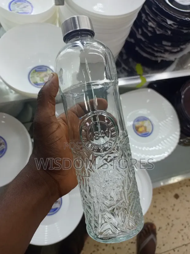 Oriental 1-Litre Cut Glass Water Bottle - 1