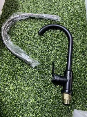 Brand New ACE Kitchen Mixer Tap (Black & Silver)