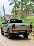 Toyota Hilux 2022 Silver - 3