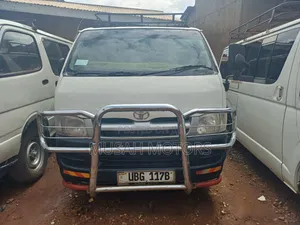 Toyota HiAce 2008 White