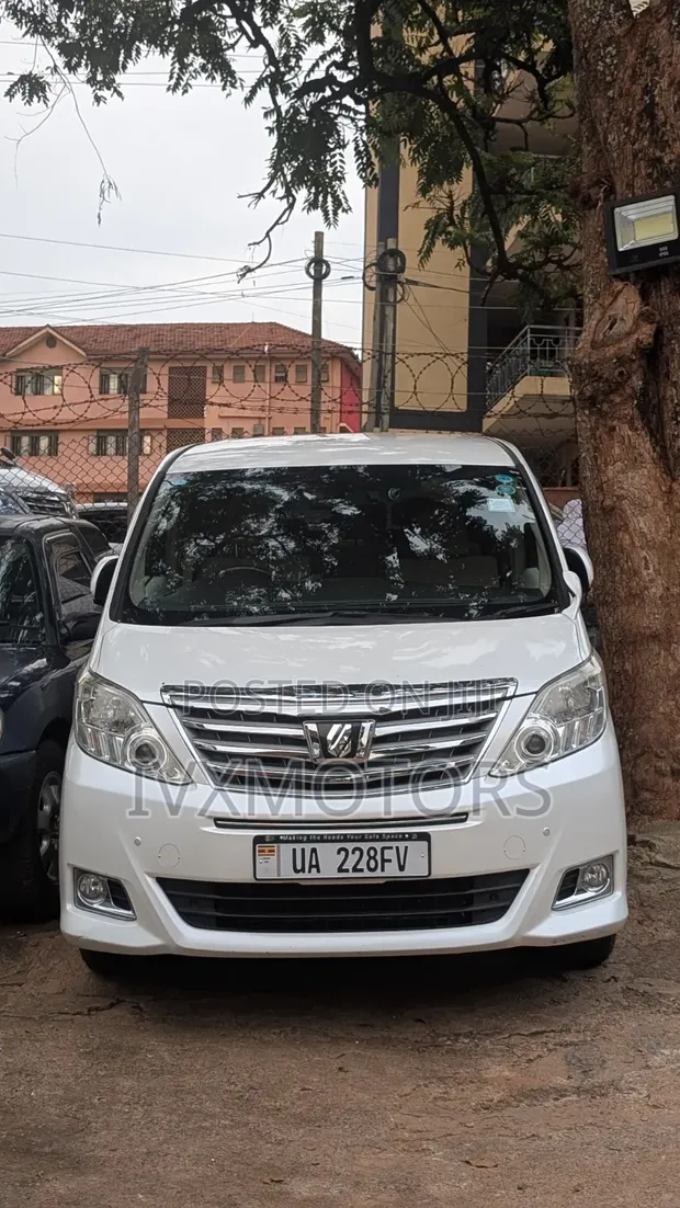 Toyota Alphard 2.4 Petrol AWD 2012 Pearl - 1