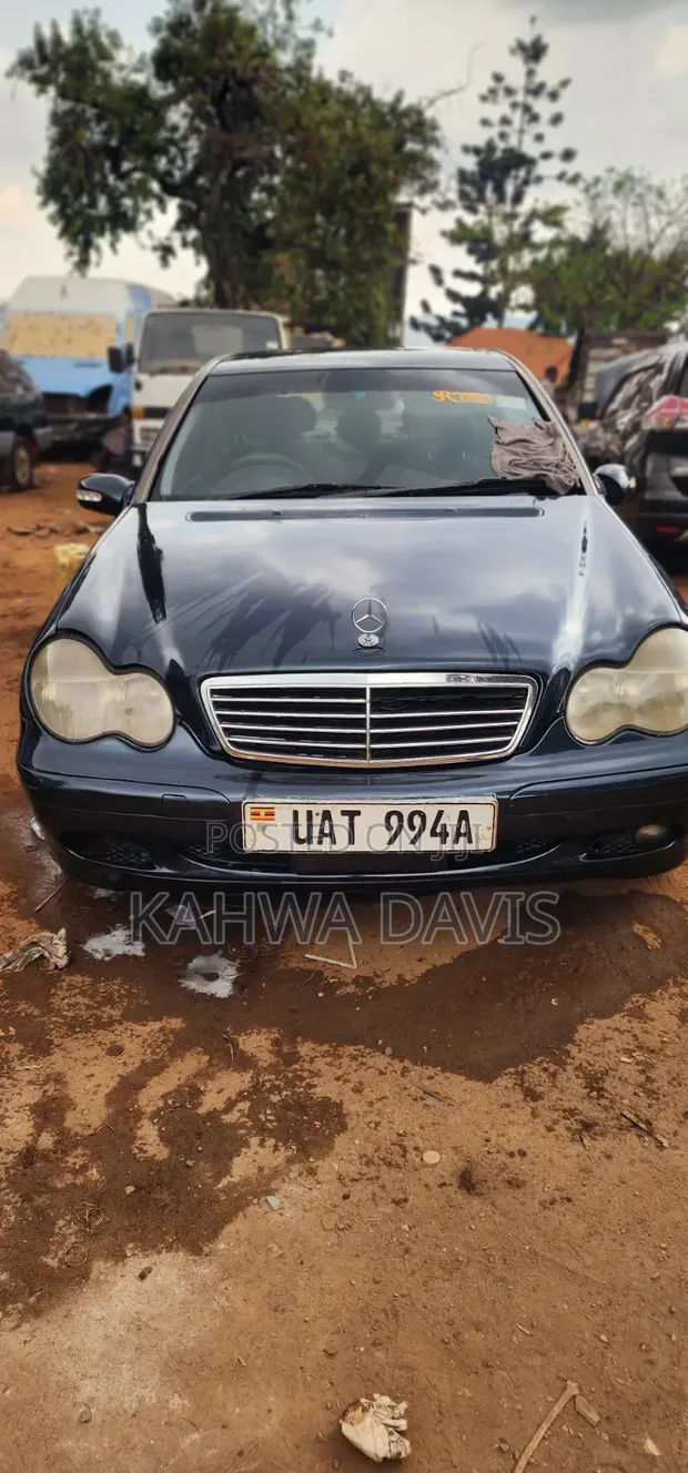Mercedes-Benz C-Class C 200 Kompressor (W203) 2002 Blue - 1