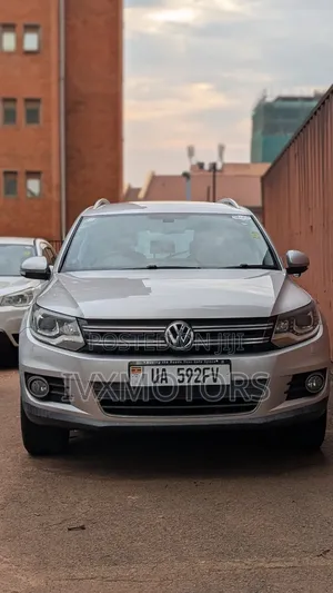 2014 Volkswagen Tiguan SE 4Motion SUV AWD