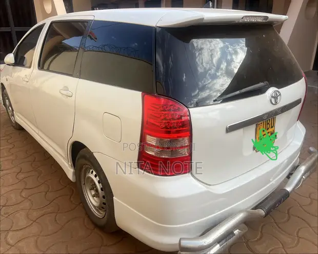 Toyota Wish 2003 White - 1