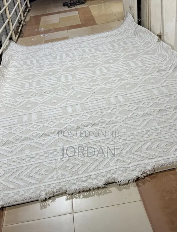 Duru Center Carpets - Medium Size - 1