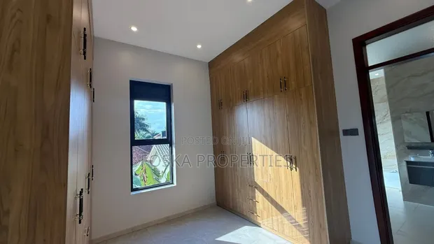 5-Bedroom Apartment for Rent in Muyenga Estate - 1