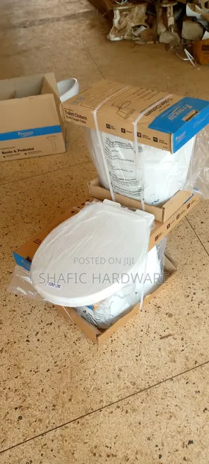 ACE Toilet Seat - Brand New